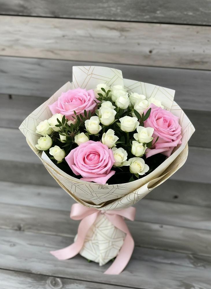 Букет цветов из: Розы в Выселках