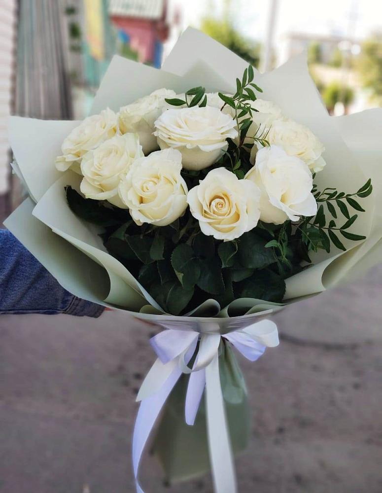 Букет Белые розы Проуд в Выселках