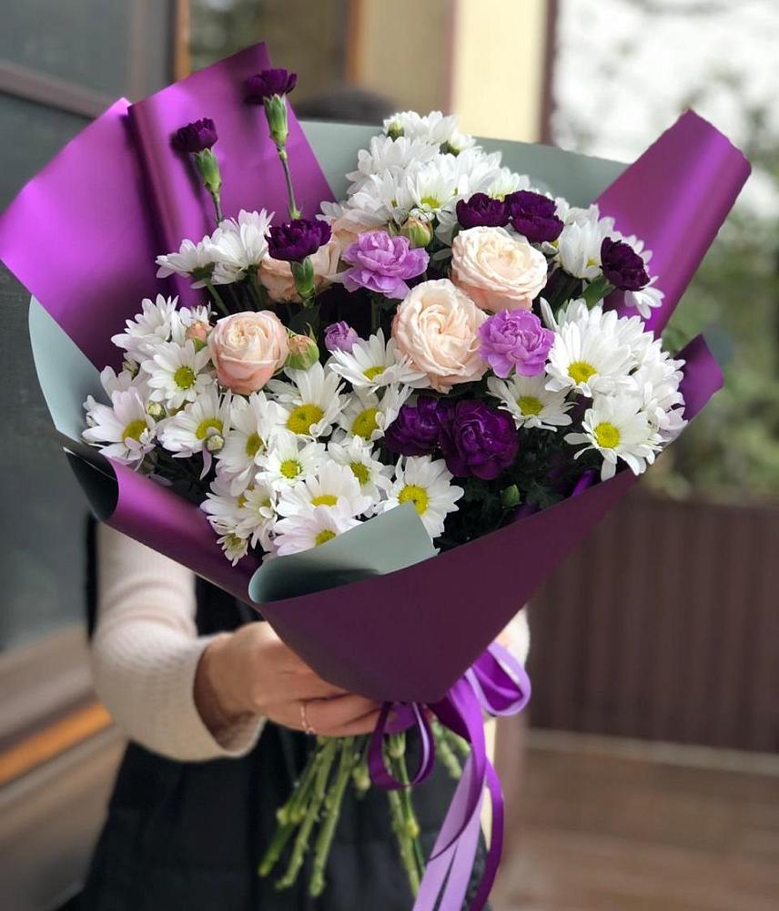 Букет цветов из: Хризантемы, Гвоздики и Розы в Выселках