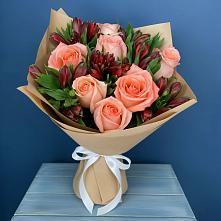 Букет цветов из:  Розы и Альстромерии в Выселках