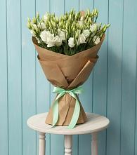 Букет цветов из:  Лизиантусы в Выселках