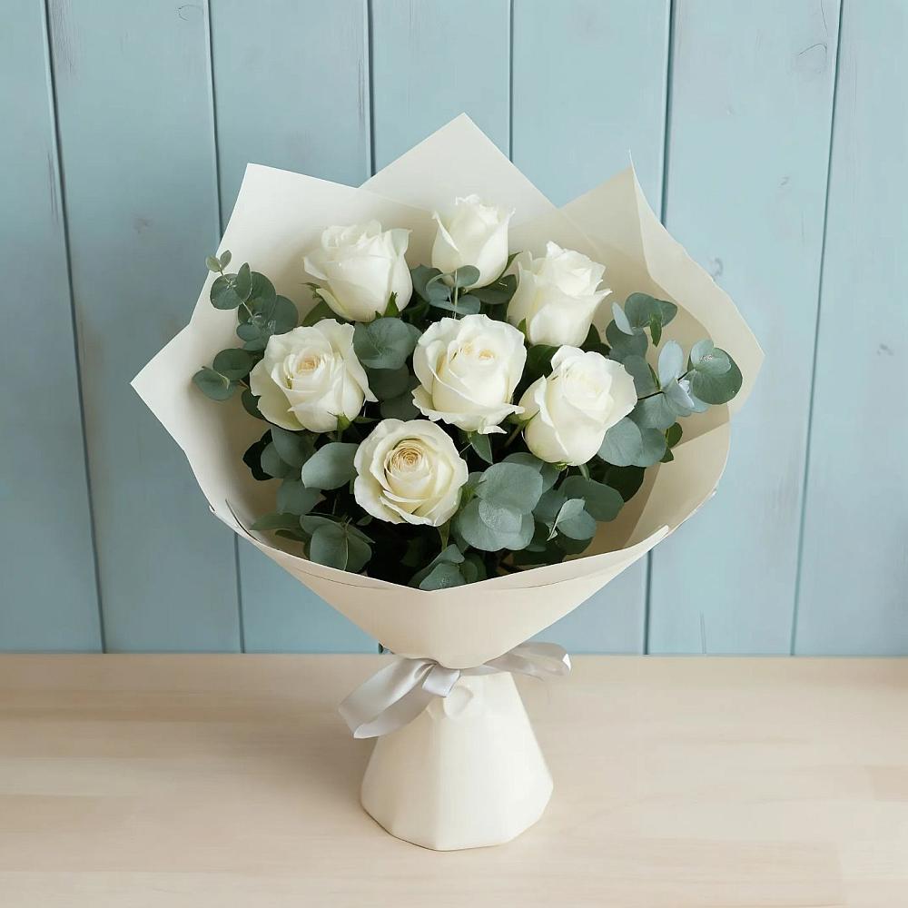 Букет Белые розы в Эвкалипте в Выселках