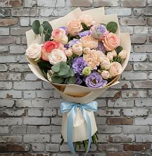 Букет цветов из:  Розы, Лизиантусы и Гвоздики #REPLACE_PRED# Выселках